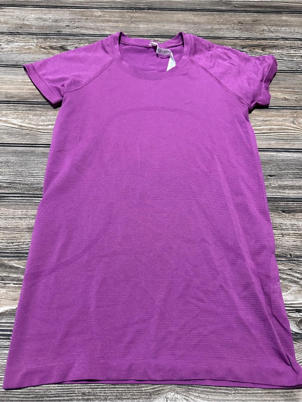 Women’s Purple Short Sleeve shirt Lululemon size 6